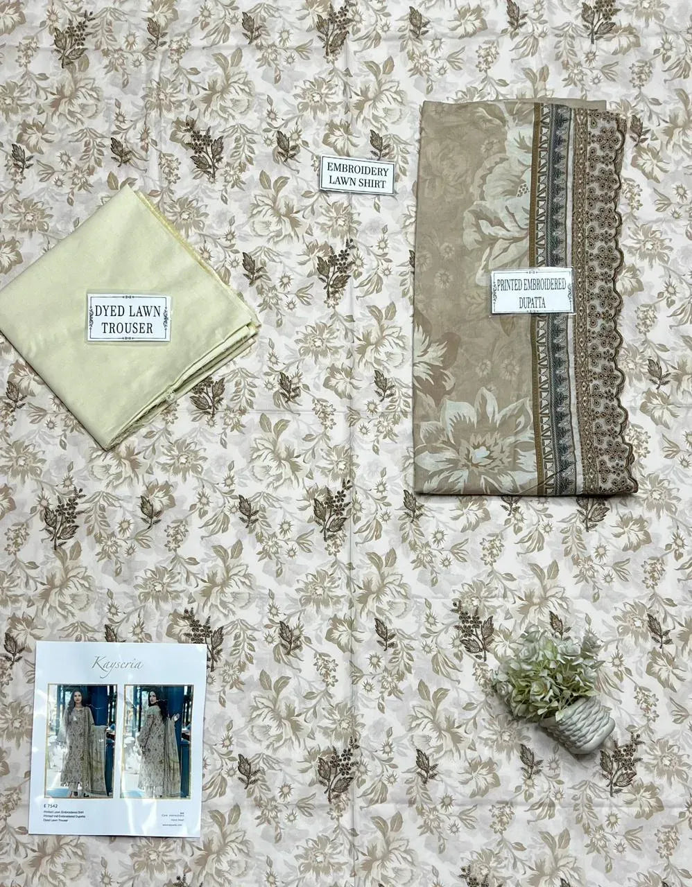 Embroidered Lawn 3Pcs Set  (Off White )