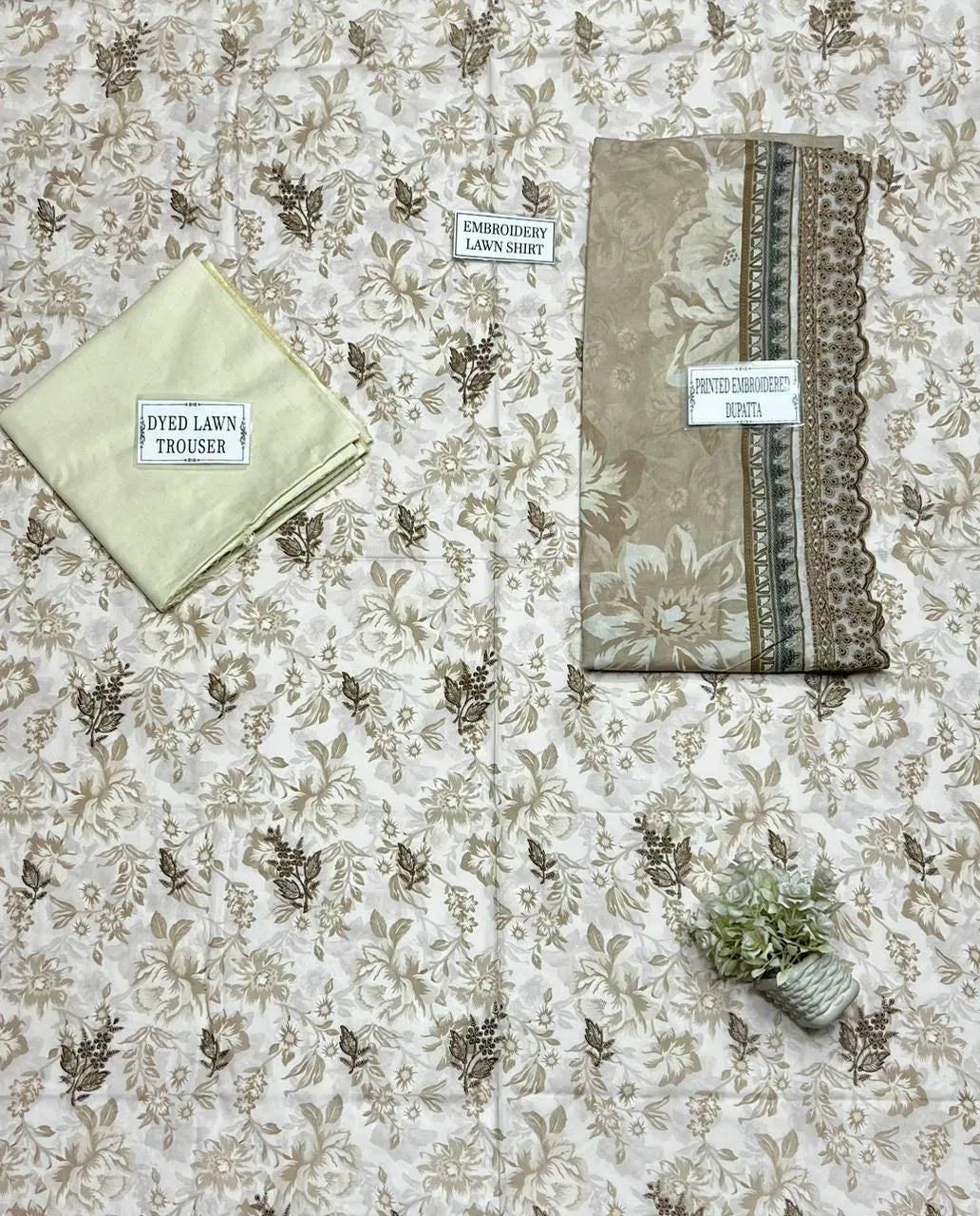 Embroidered Lawn 3Pcs Set  (Off White )