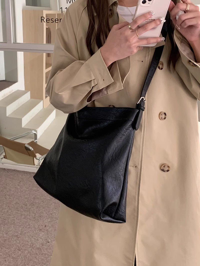 Brown Leather Tote Bag for College Girls with Retro Korean Design